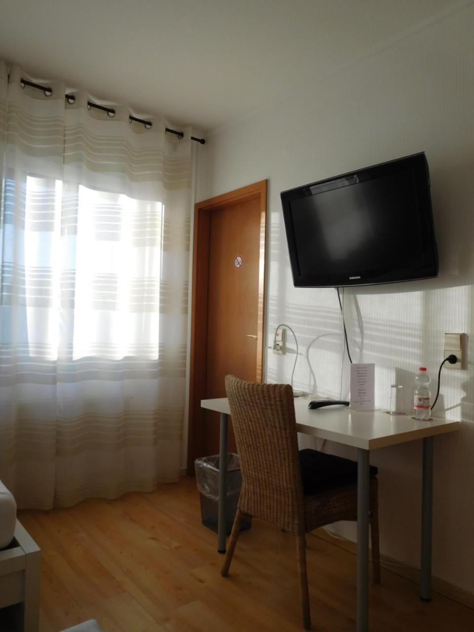 Arkadia Hotel Burgwedel  Ngoại thất bức ảnh
